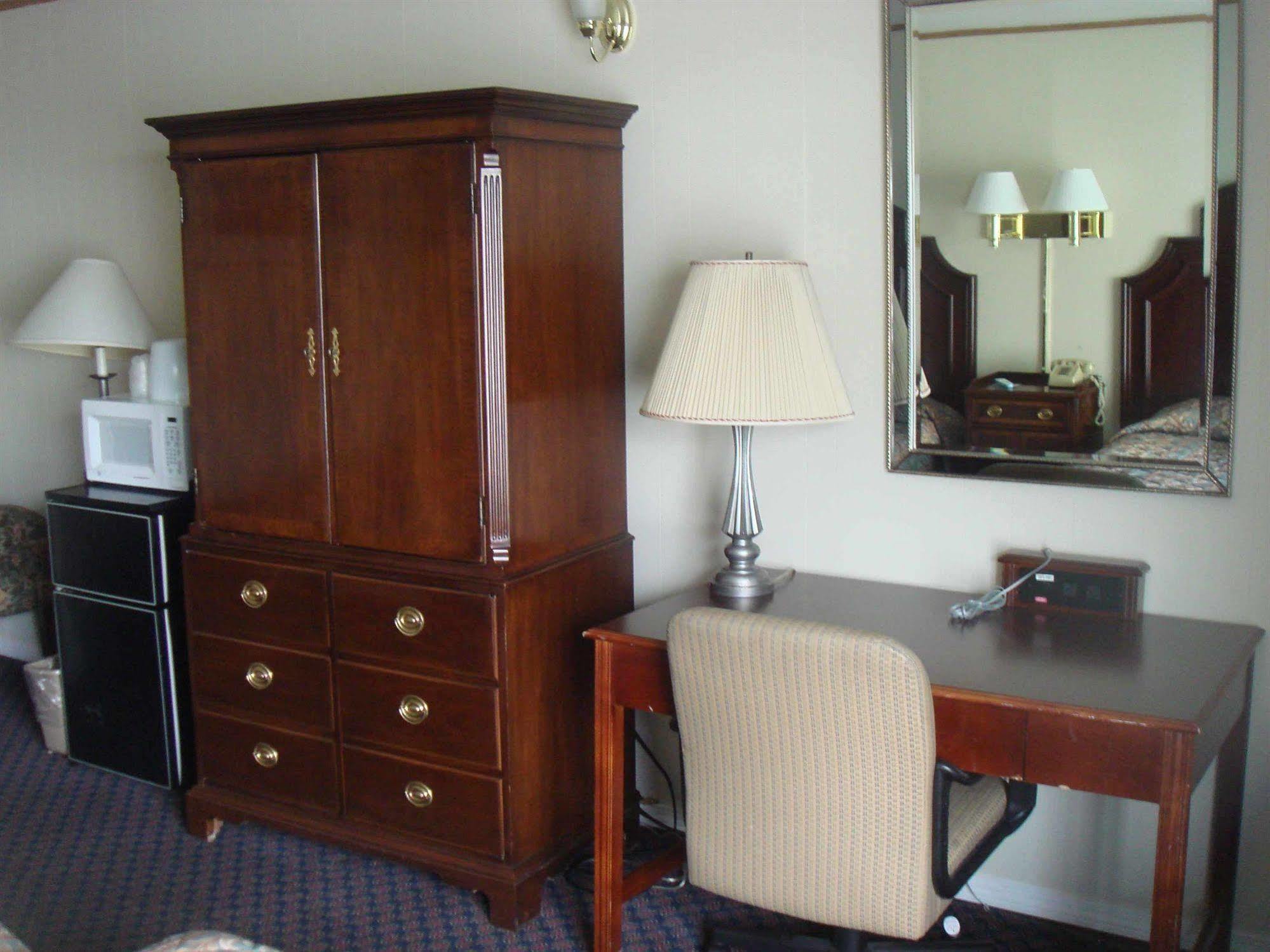 Harbor Base Inn Newport Kulesi Dış mekan fotoğraf